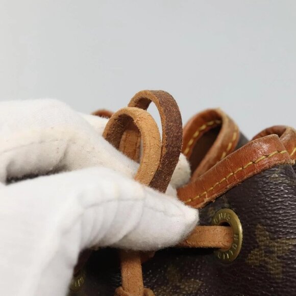 LOUIS VUITTON Monogram Noe Shoulder Bag - Picture 9 of 16